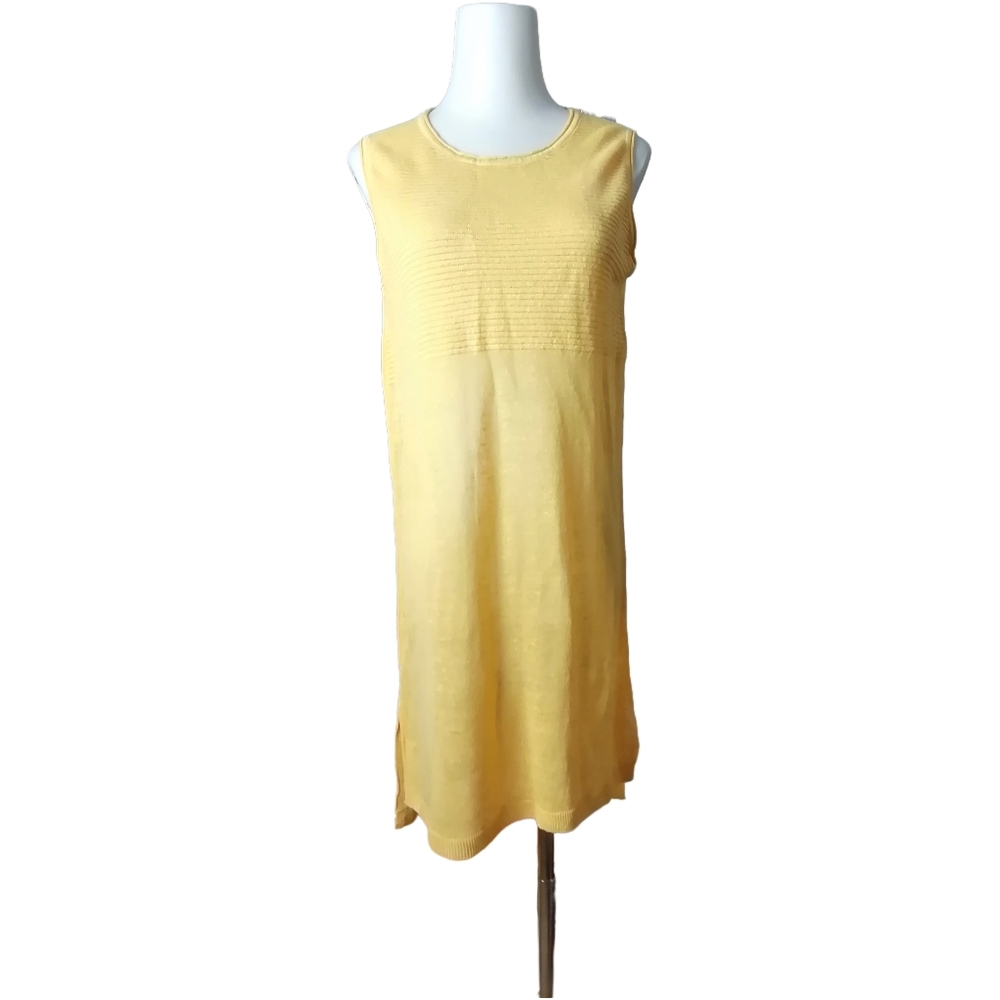 🐝 yellow sleeveless fine knit midi dress with a relaxed fit